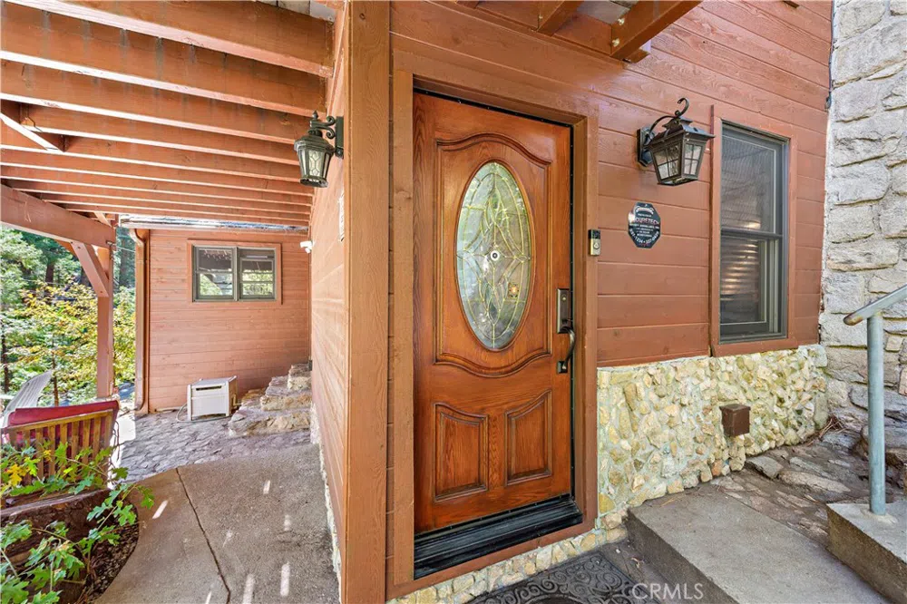 400 Cottage Grove Road Lake Arrowhead, CA 92352