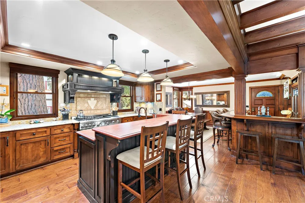400 Cottage Grove Road Lake Arrowhead, CA 92352
