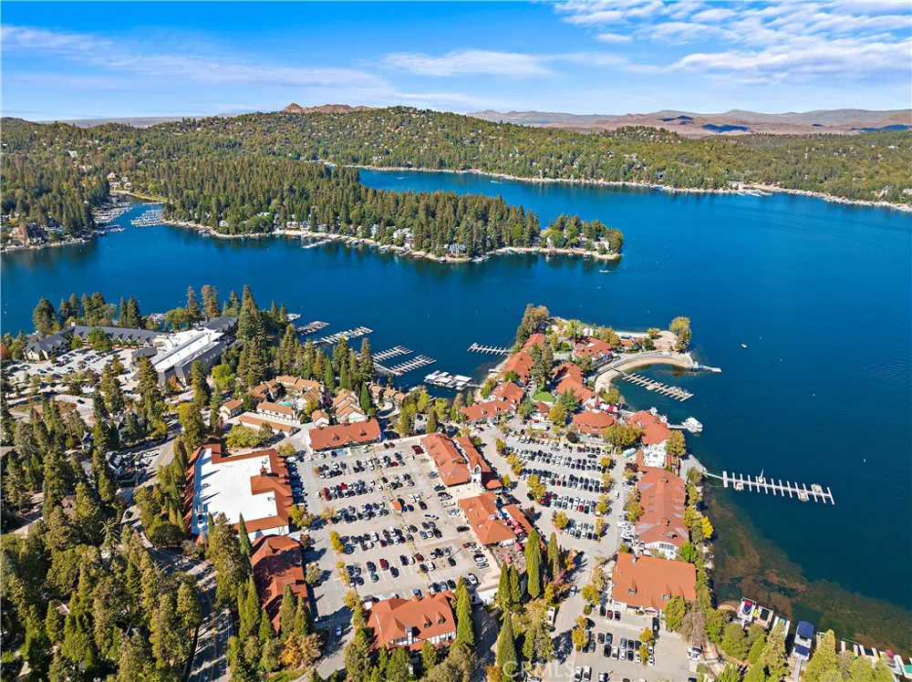 400 Cottage Grove Road Lake Arrowhead, CA 92352