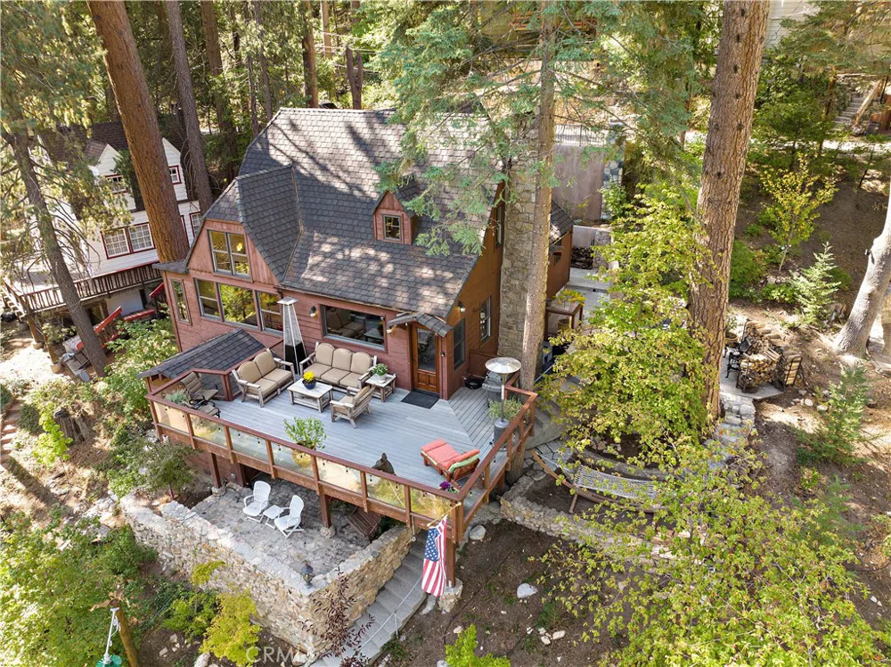 400 Cottage Grove Road Lake Arrowhead, CA 92352
