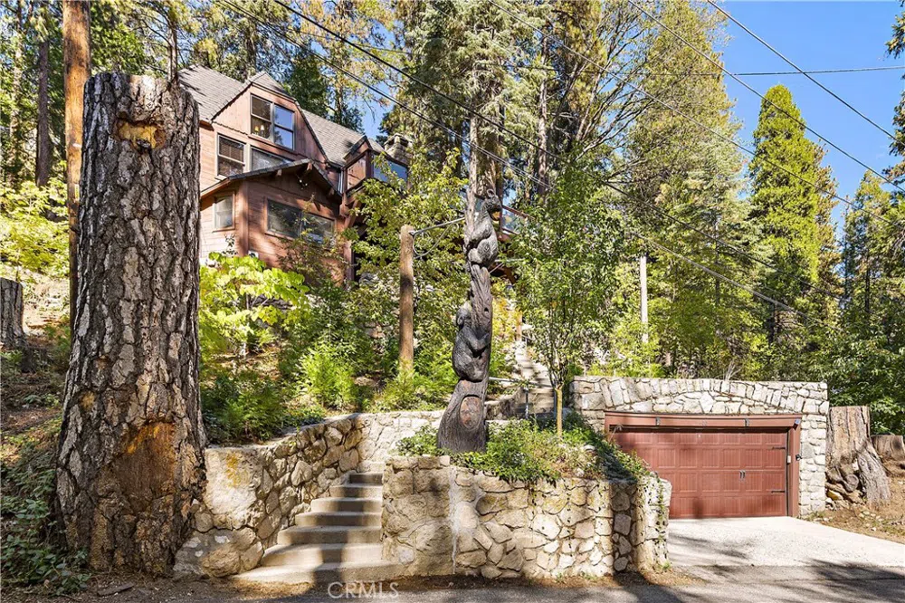 400 Cottage Grove Road Lake Arrowhead, CA 92352
