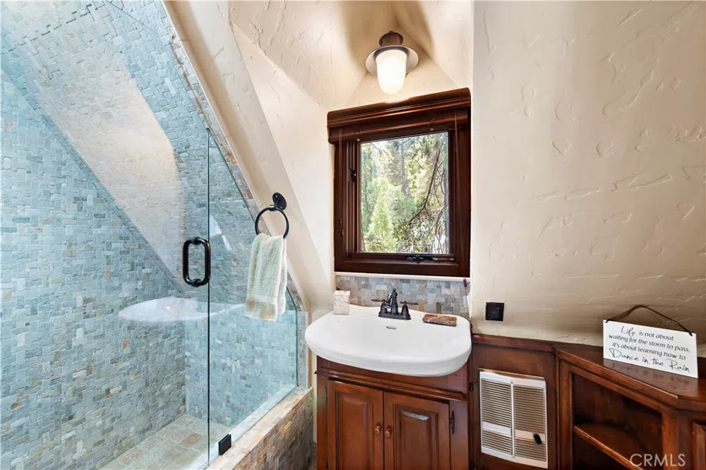 400 Cottage Grove Road Lake Arrowhead, CA 92352