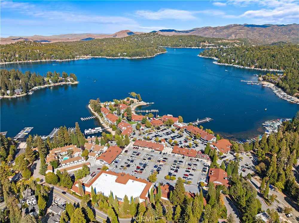 400 Cottage Grove Road Lake Arrowhead, CA 92352