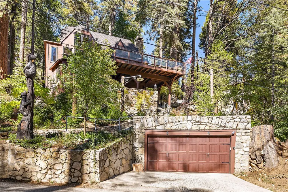 400 Cottage Grove Road Lake Arrowhead, CA 92352