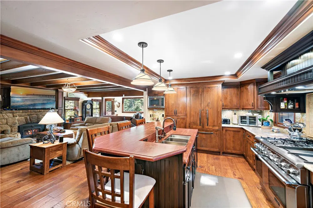 400 Cottage Grove Road Lake Arrowhead, CA 92352