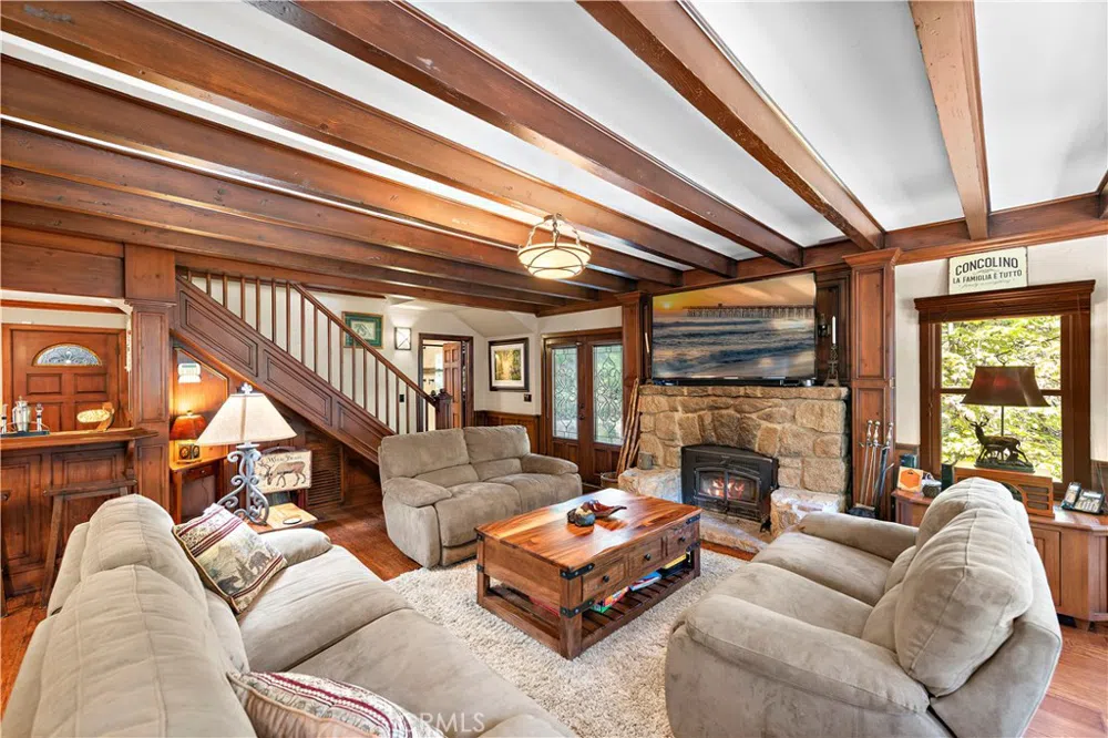 400 Cottage Grove Road Lake Arrowhead, CA 92352