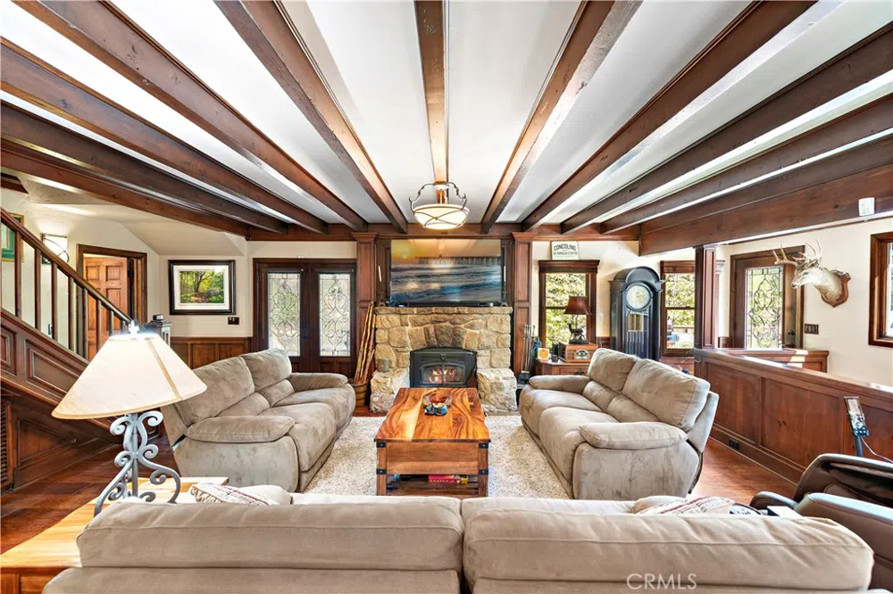 400 Cottage Grove Road Lake Arrowhead, CA 92352