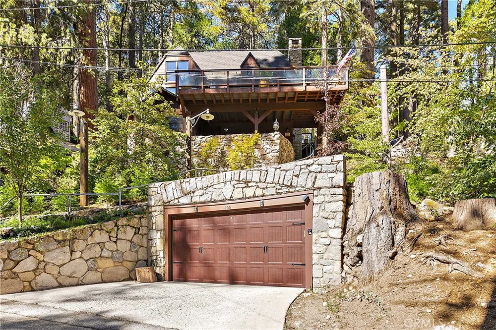 400 Cottage Grove Road Lake Arrowhead, CA 92352