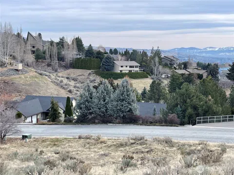 236 Stoneybrook Lane