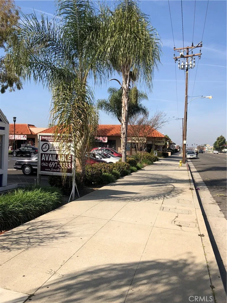 2424 W Whittier Boulevard La Habra, CA 90631