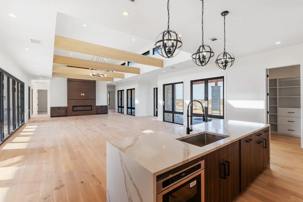 6425 Ranch Road 962 W Round Mountain, TX 78663