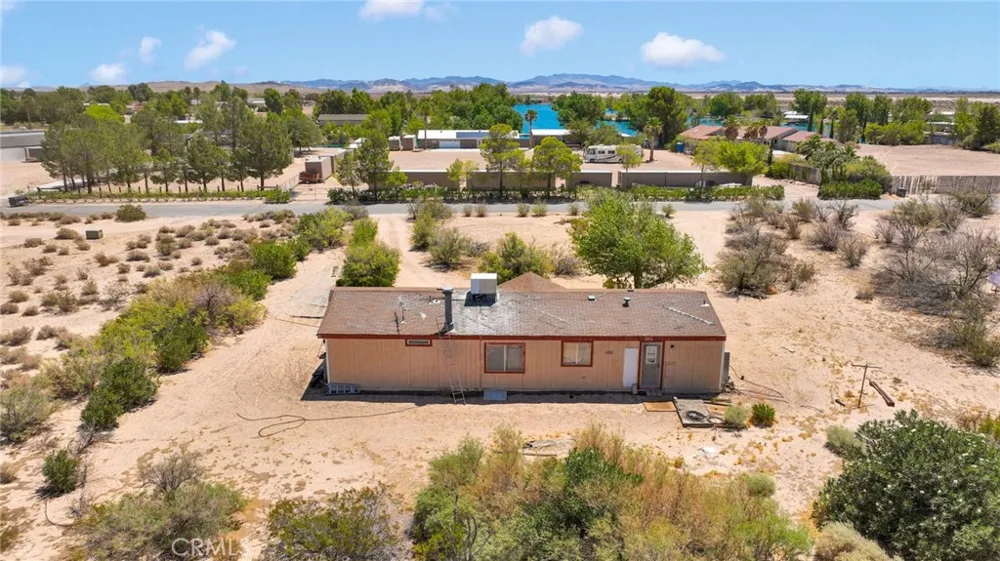 37132 Coyote Lake Rd Newberry Springs, CA 92398