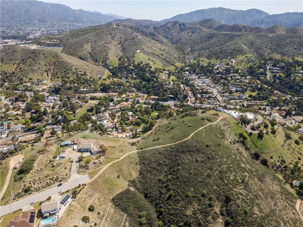 10131 Johanna Avenue Sunland, CA 91040