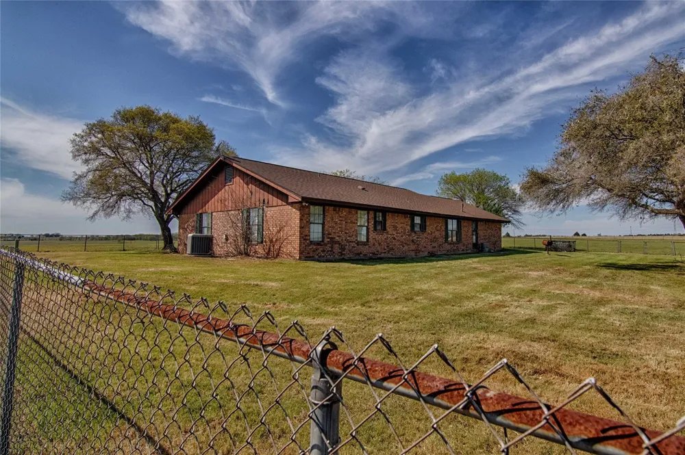 11552 Fm 1383 Schulenburg, TX 78956