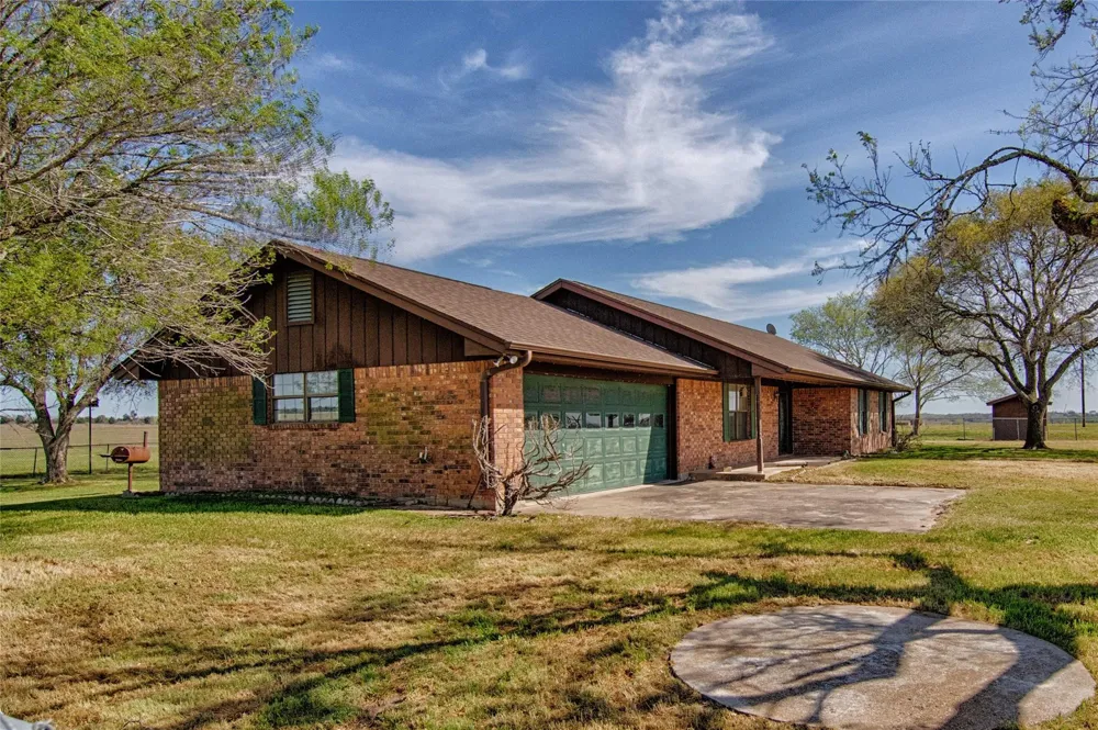 11552 Fm 1383 Schulenburg, TX 78956