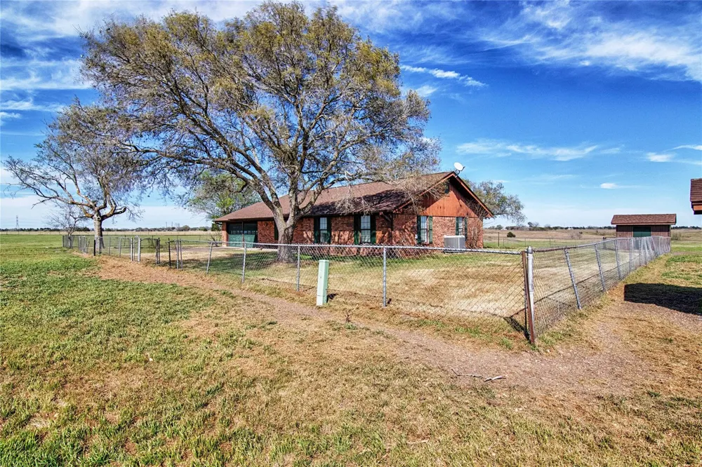 11552 Fm 1383 Schulenburg, TX 78956