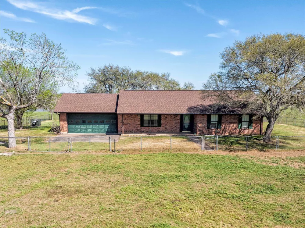 11552 Fm 1383 Schulenburg, TX 78956