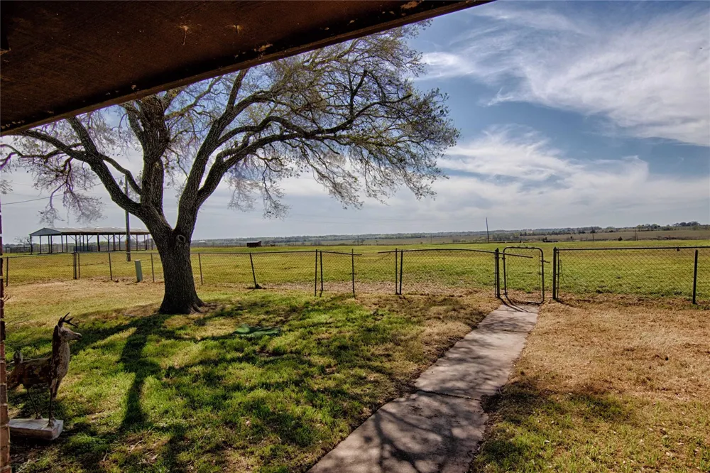 11552 Fm 1383 Schulenburg, TX 78956