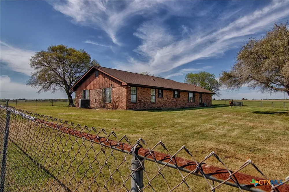 11552 Fm 1383 Schulenburg, TX 78956