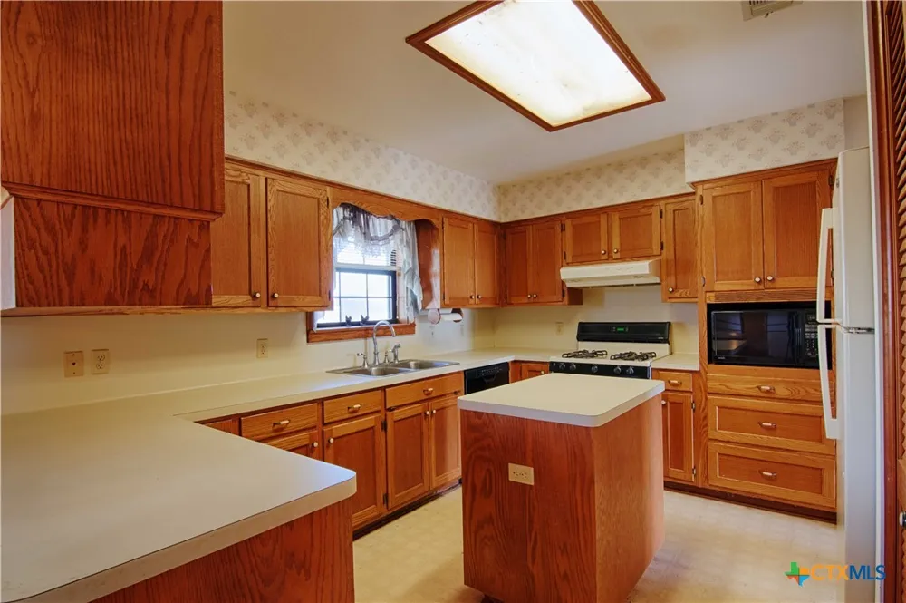 11552 Fm 1383 Schulenburg, TX 78956