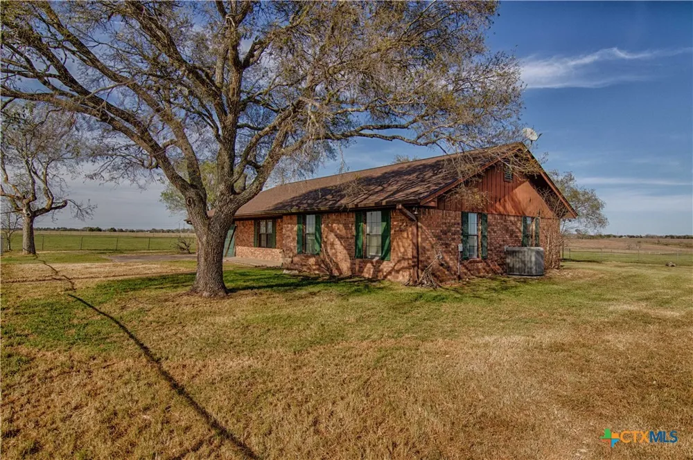 11552 Fm 1383 Schulenburg, TX 78956