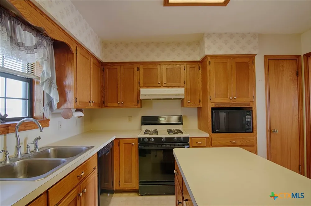 11552 Fm 1383 Schulenburg, TX 78956