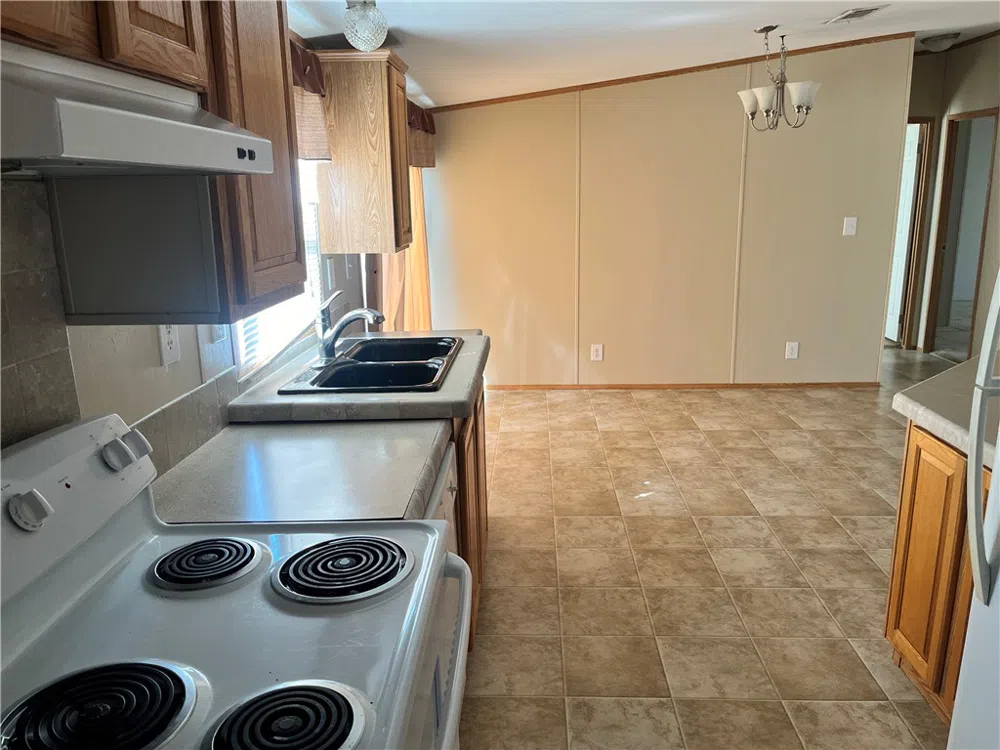 215 Elsie Avenue Agua Dulce, TX 78330