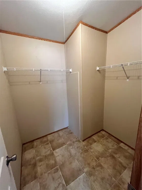215 Elsie Avenue Agua Dulce, TX 78330