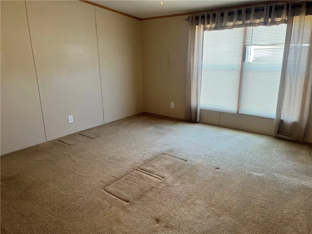 215 Elsie Avenue Agua Dulce, TX 78330