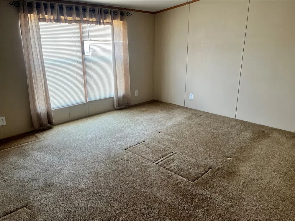 215 Elsie Avenue Agua Dulce, TX 78330
