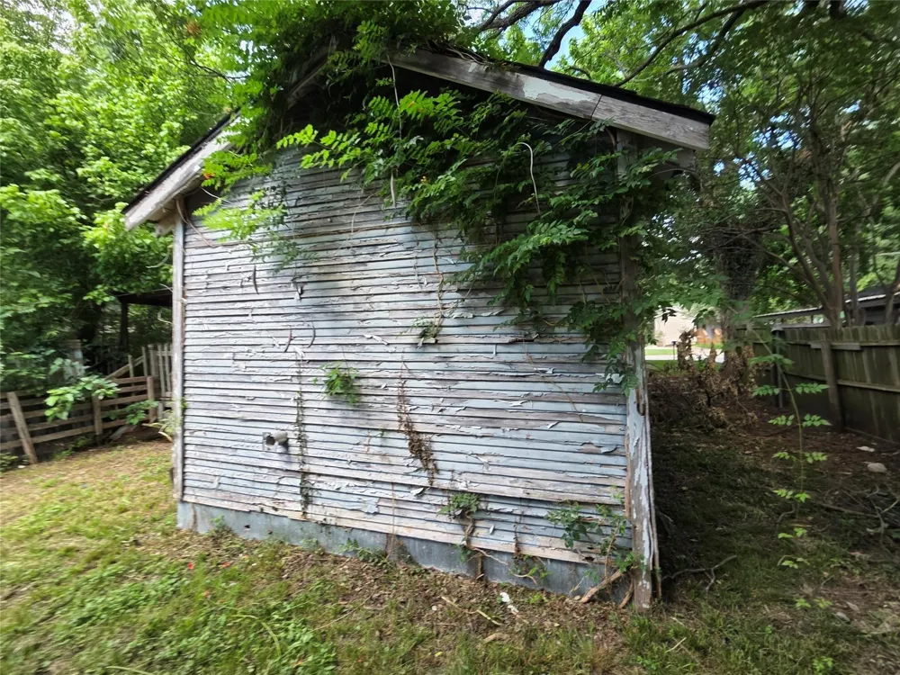 1426 S Austin Street Sherman, TX 75090
