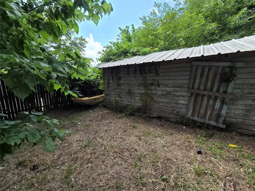 1426 S Austin Street Sherman, TX 75090