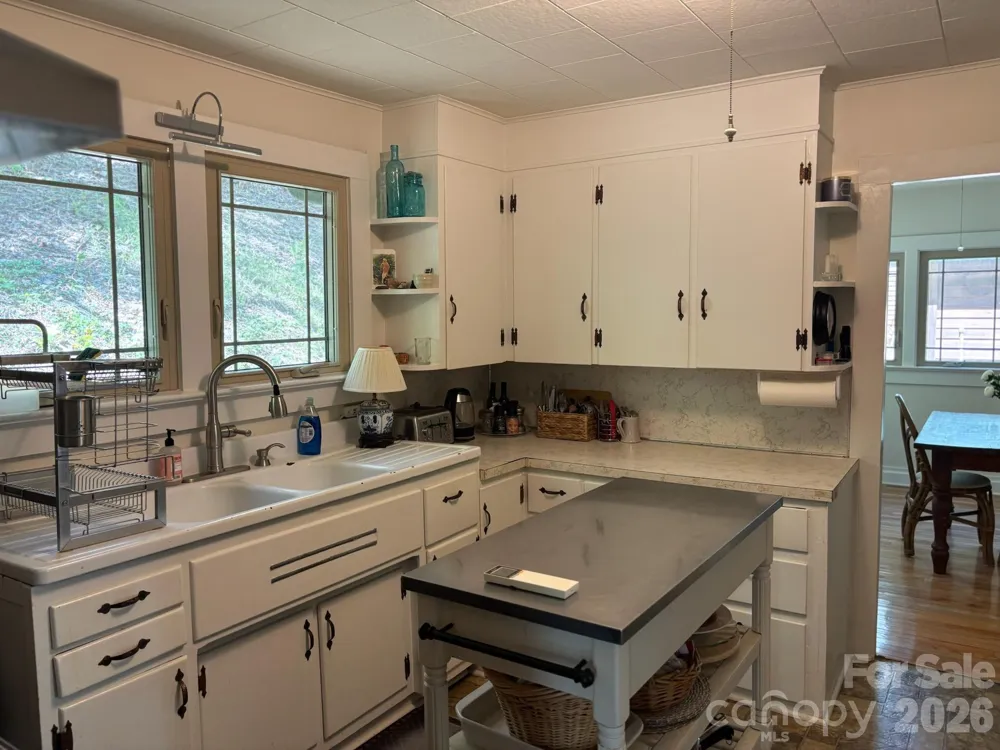 324 Marble Mine Road Bakersville, NC 28705