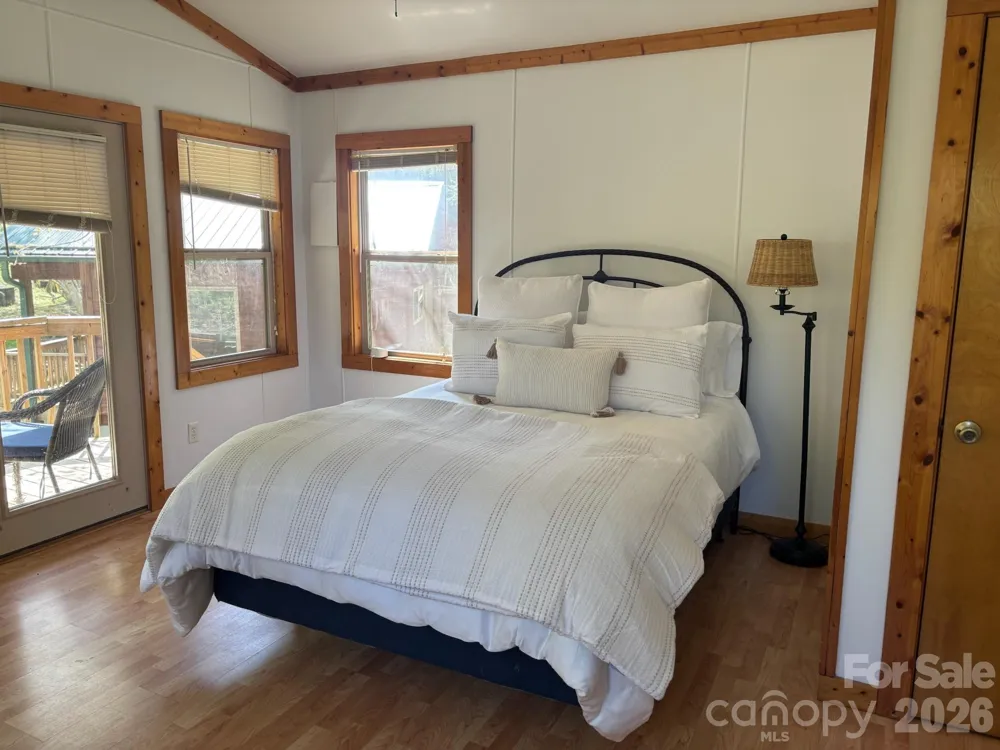 324 Marble Mine Road Bakersville, NC 28705