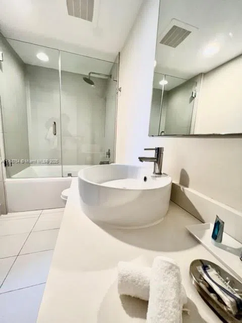 2600 E Hallandale Beach Blvd #T3102 Hallandale Beach, FL 33009