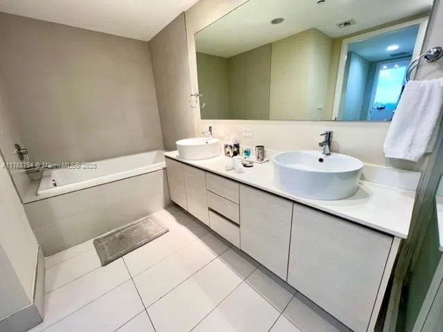 2600 E Hallandale Beach Blvd #T3102 Hallandale Beach, FL 33009