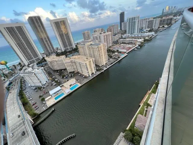 2600 E Hallandale Beach Blvd #T3102 Hallandale Beach, FL 33009