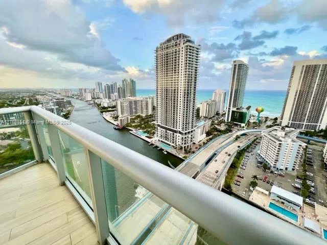 2600 E Hallandale Beach Blvd #T3102 Hallandale Beach, FL 33009