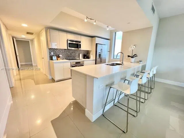 2600 E Hallandale Beach Blvd #T3102 Hallandale Beach, FL 33009