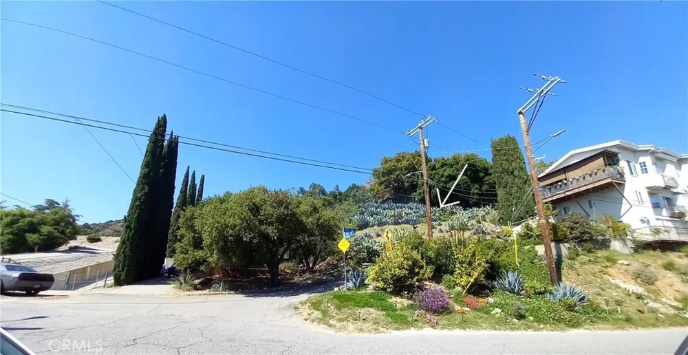6369 W. Sister Elsie Drive Tujunga, CA 91042