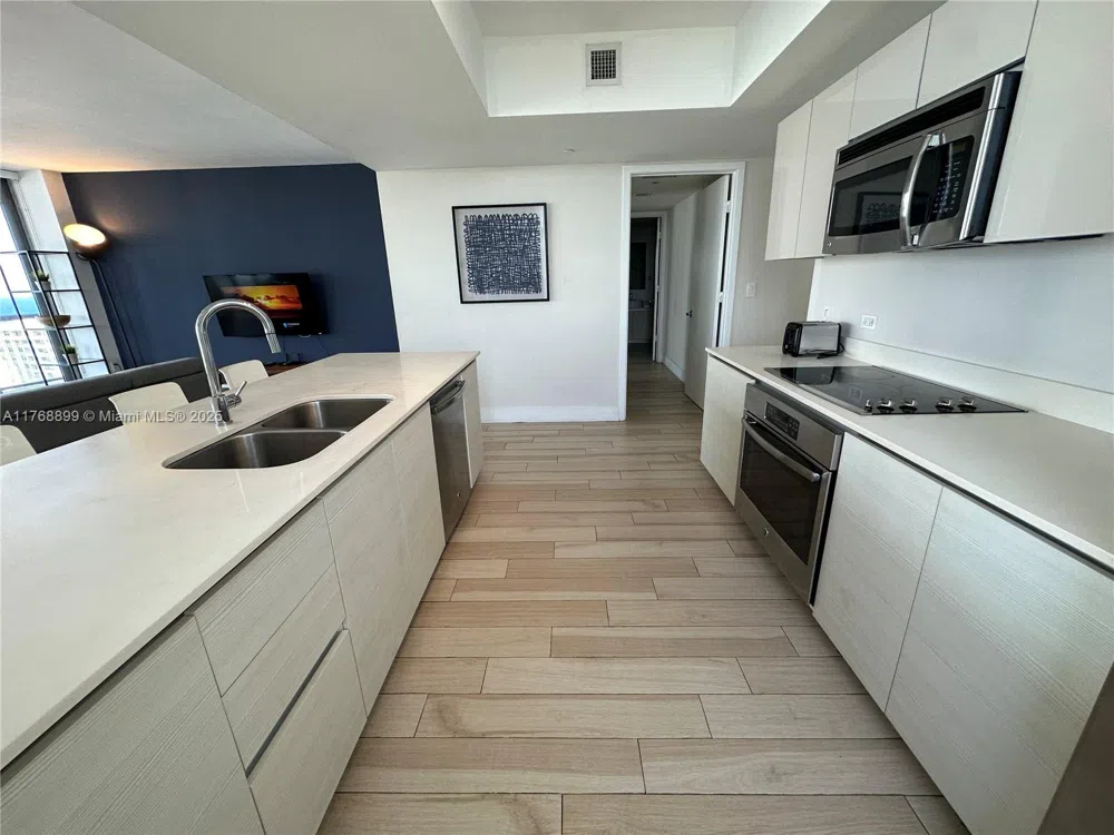 2600 E Hallandale Beach Blvd #T2202 Hallandale Beach, FL 33009