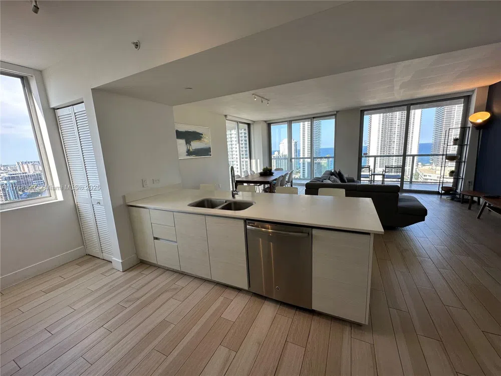 2600 E Hallandale Beach Blvd #T2202 Hallandale Beach, FL 33009