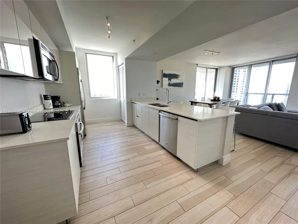 2600 E Hallandale Beach Blvd #T2202 Hallandale Beach, FL 33009