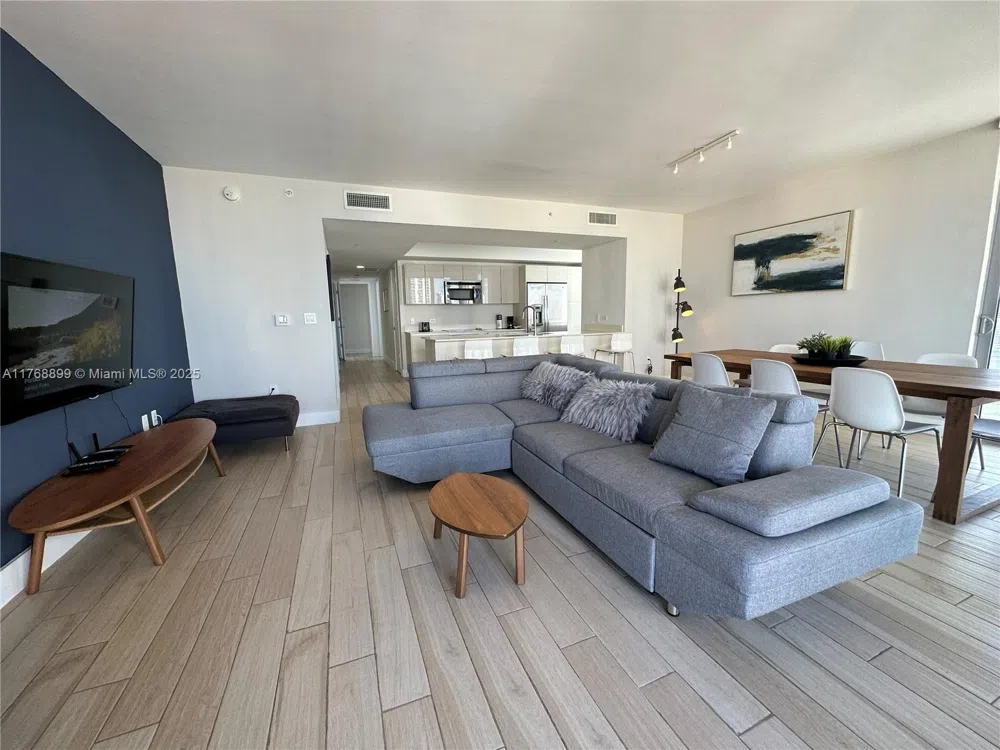 2600 E Hallandale Beach Blvd #T2202 Hallandale Beach, FL 33009