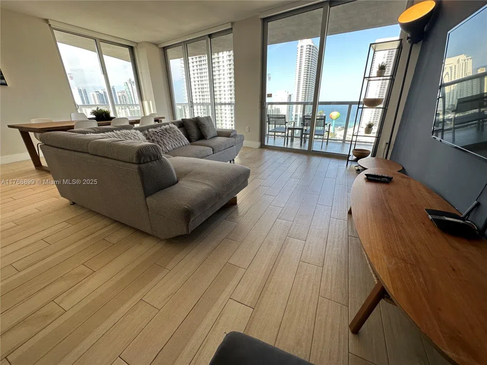 2600 E Hallandale Beach Blvd #T2202 Hallandale Beach, FL 33009