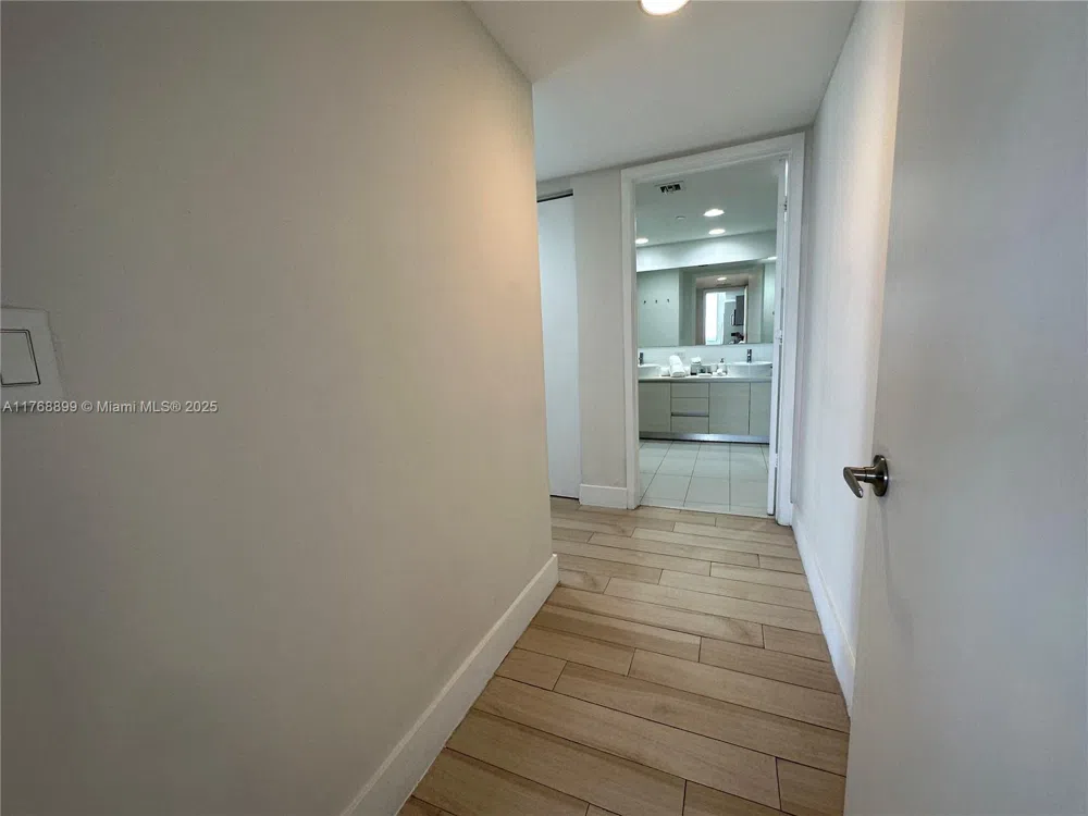 2600 E Hallandale Beach Blvd #T2202 Hallandale Beach, FL 33009