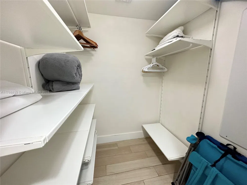 2600 E Hallandale Beach Blvd #T2202 Hallandale Beach, FL 33009