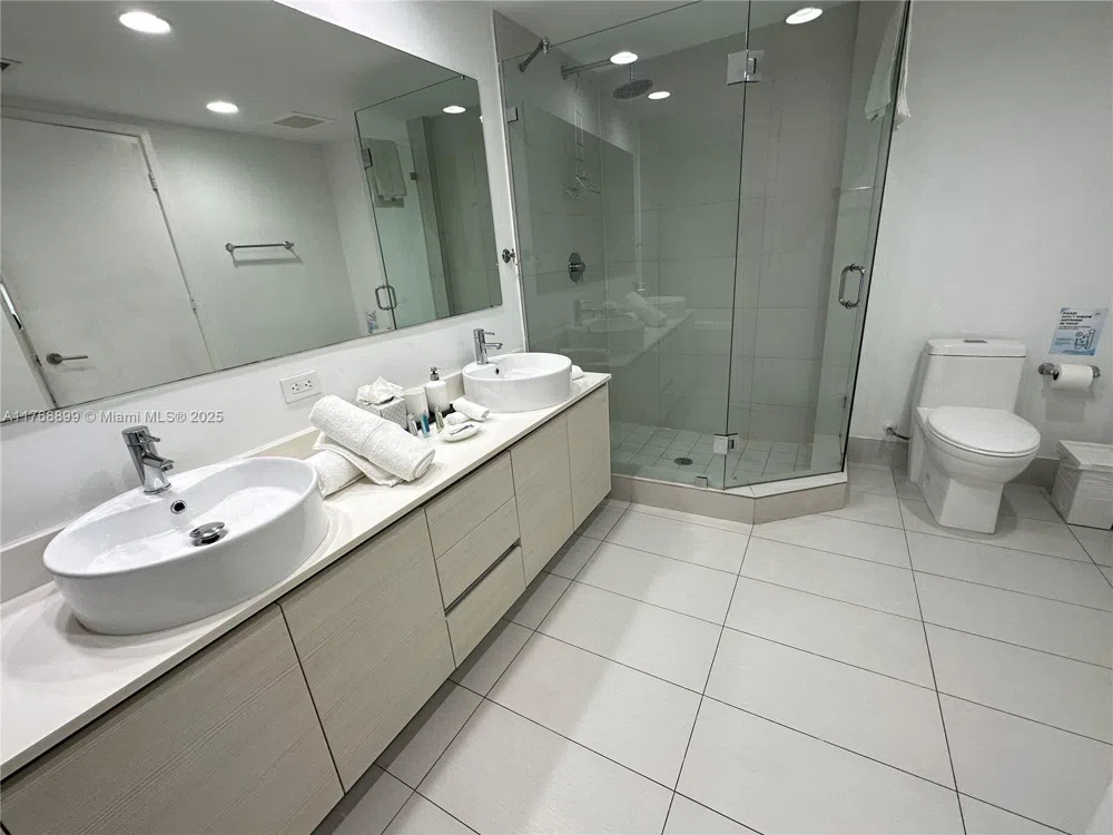 2600 E Hallandale Beach Blvd #T2202 Hallandale Beach, FL 33009