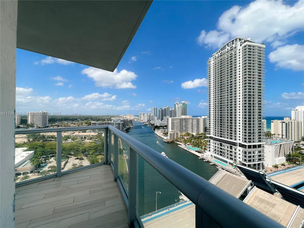 2600 E Hallandale Beach Blvd #T2202 Hallandale Beach, FL 33009