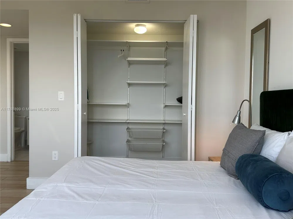 2600 E Hallandale Beach Blvd #T2202 Hallandale Beach, FL 33009